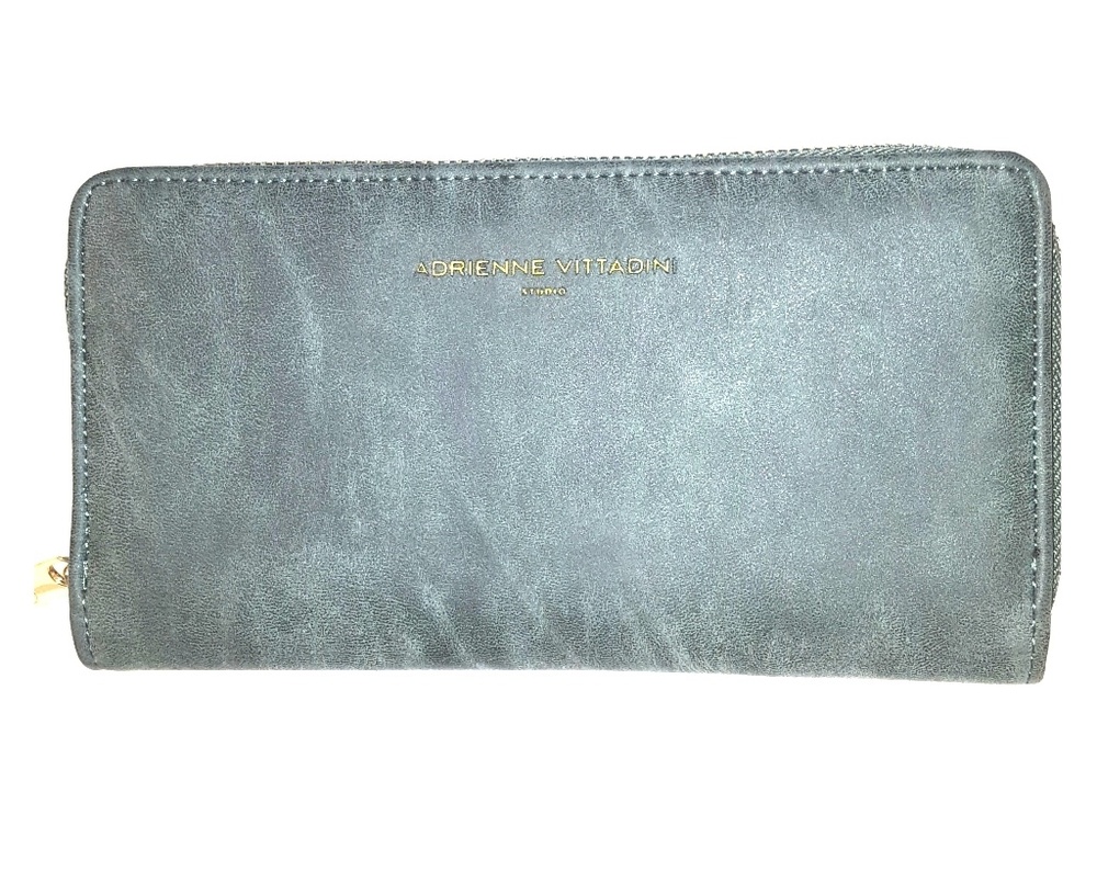 Front Snap Ziparound Wallet